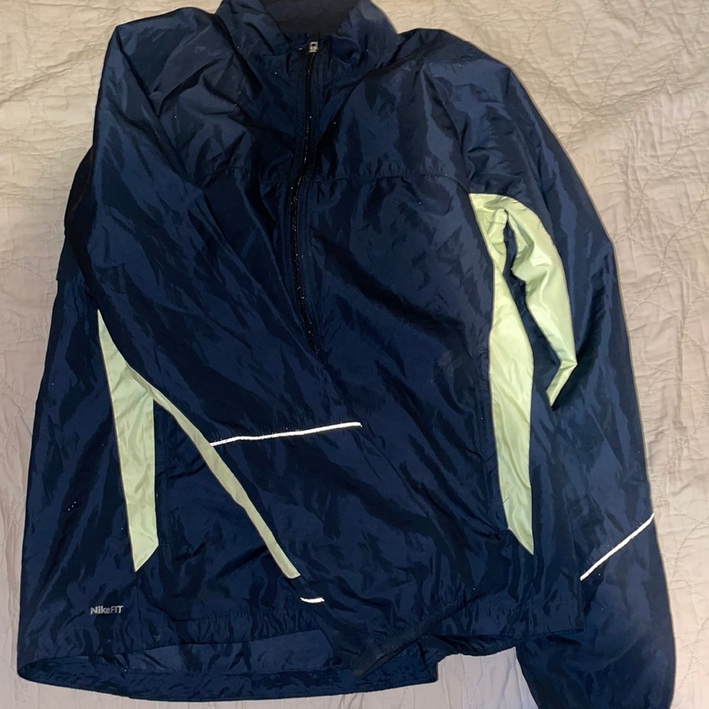 nike windbreaker
